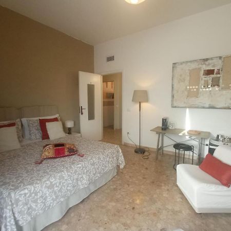 Hotel Myhouse Olbia Esterno foto