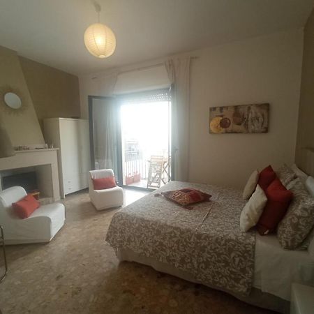 Hotel Myhouse Olbia Esterno foto