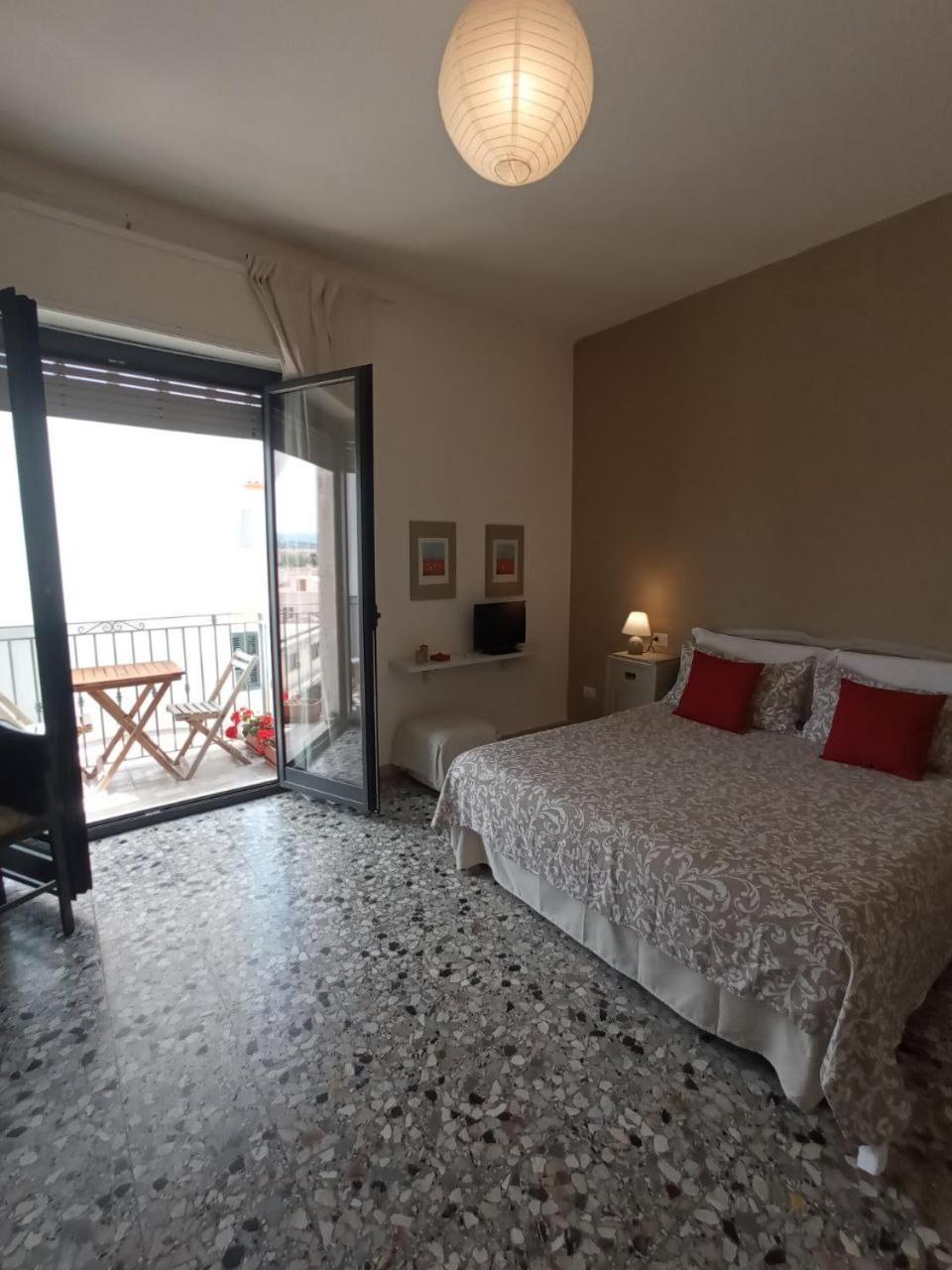 Hotel Myhouse Olbia Esterno foto
