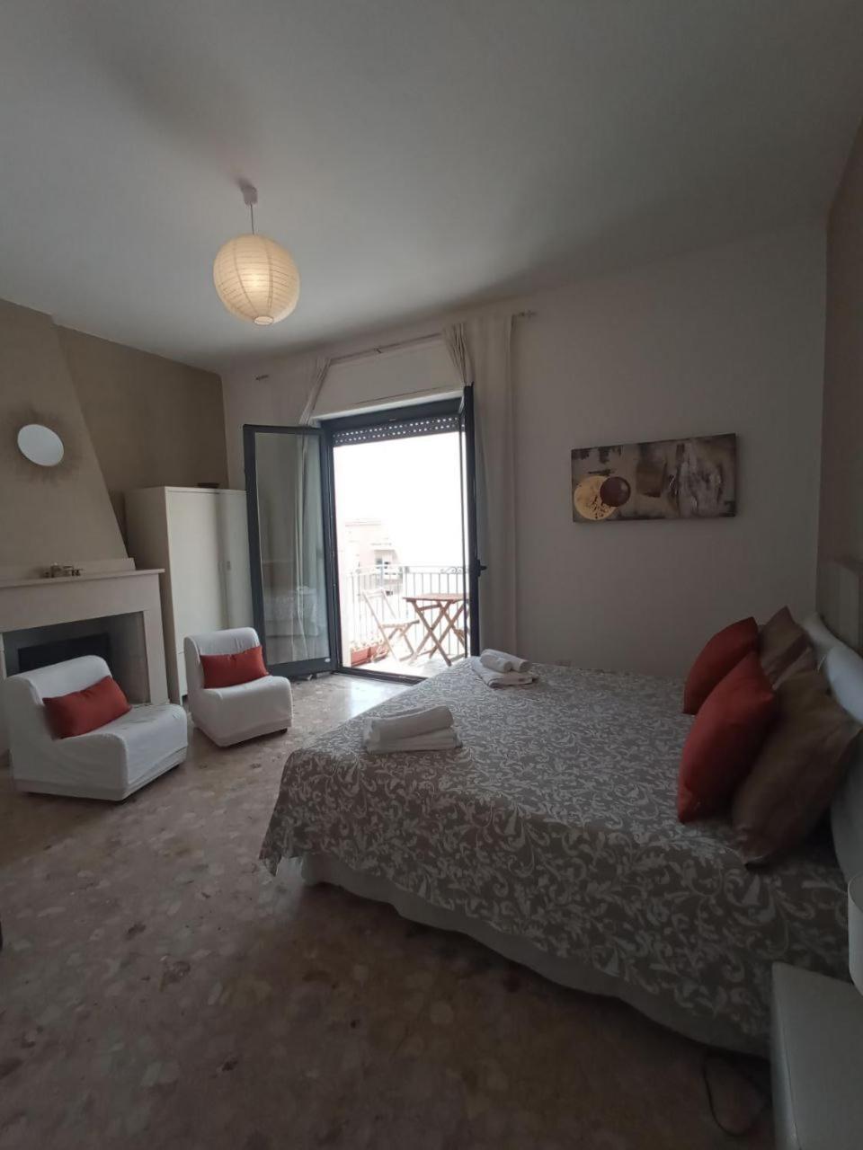 Hotel Myhouse Olbia Esterno foto