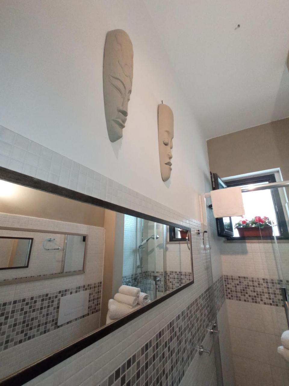 Hotel Myhouse Olbia Esterno foto
